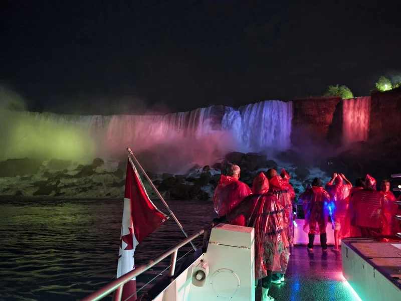 Niagara Falls Evening Tours with Boat Cruise